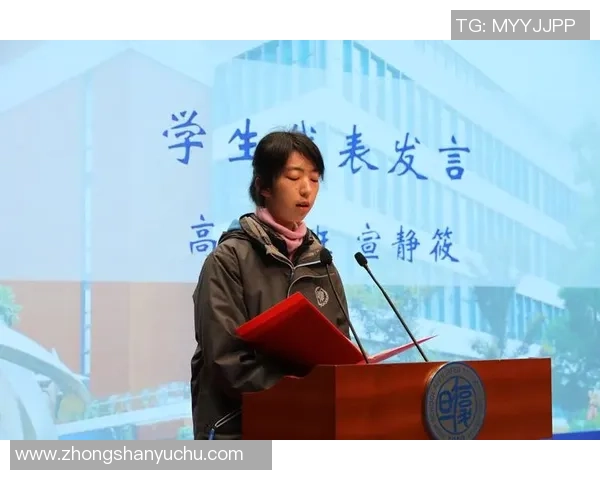 何思雨的成长之路：从校园梦想到职场挑战的心路历程