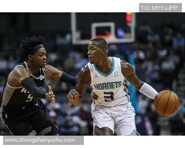 夏洛特黄蜂主场迎战迈阿密热火双方争夺季后赛席位的关键对决